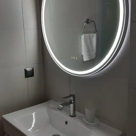 Jasmine Apartment *
