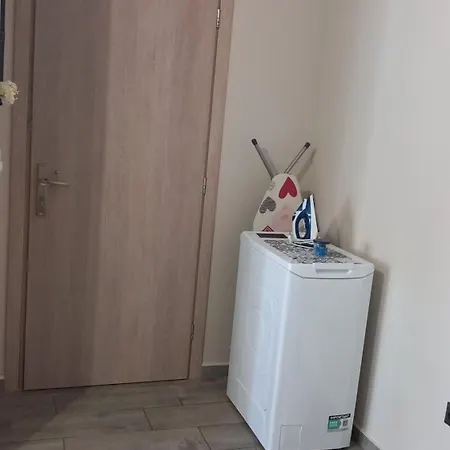 Jasmine Apartment *